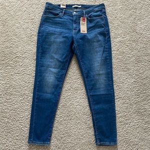 NWT Levi’s Jegging 18w